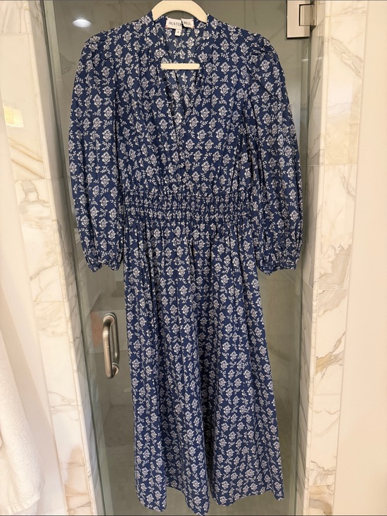 HUNTER BELL Dresses & Skirts - HUNTER BELL Navy Blue Floral Smocked-Waist Midi Dress